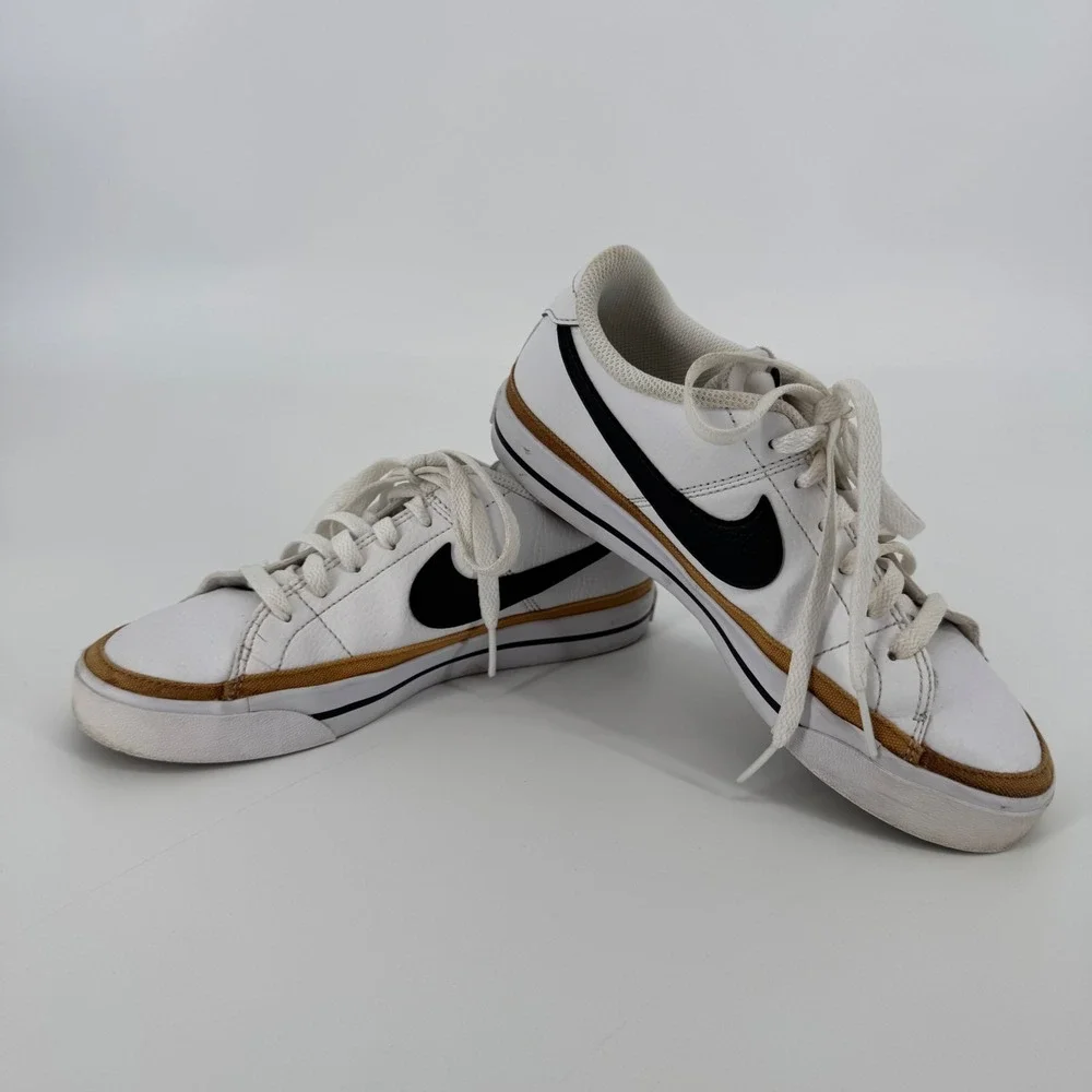 Nike Court Royale 2 Low CU4149-102‎ White Black Gum Women's Size 6 Leather Shoes